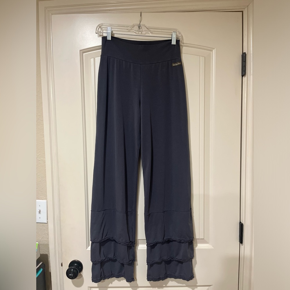 Matilda Jane | size medium gray ruffle pants